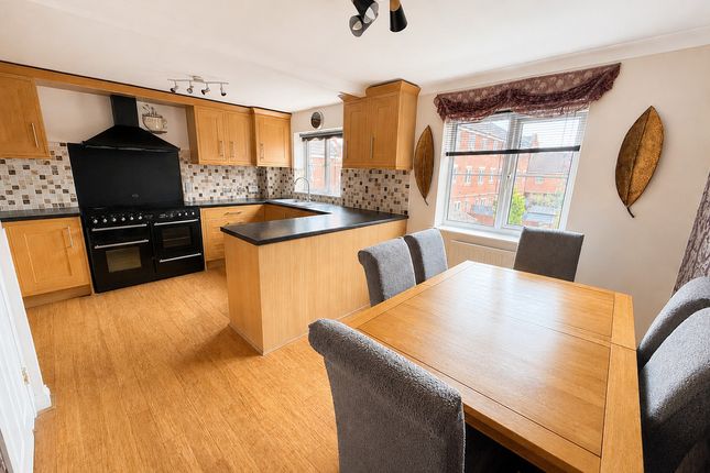 31, Lynmouth Road, Swindon photo 3