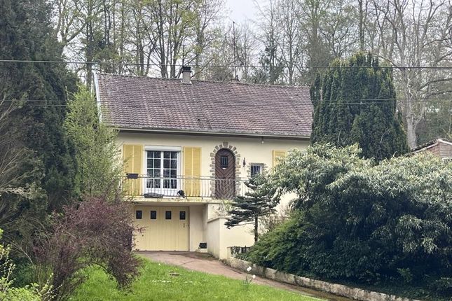 Property for sale in Argoules, Somme, Hauts De France