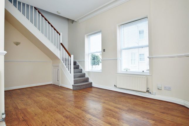 Town house for sale in Suffolk Square, Cheltenham