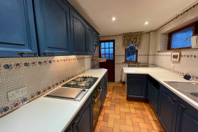 1 Village Lane, Swansea photo 5