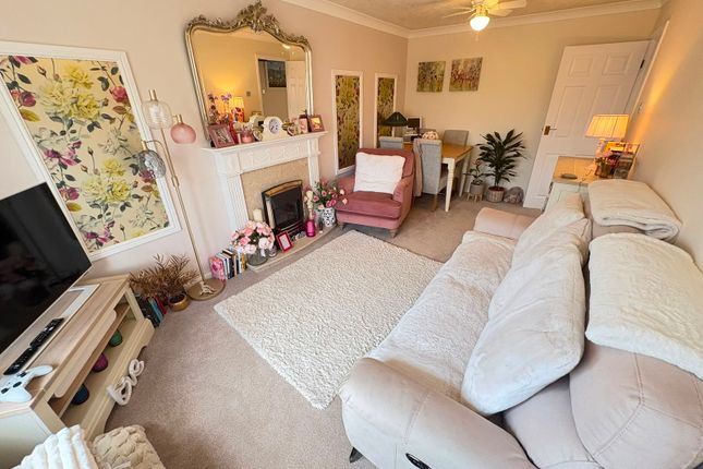 25, Bluebell Drive, Leicester photo 4