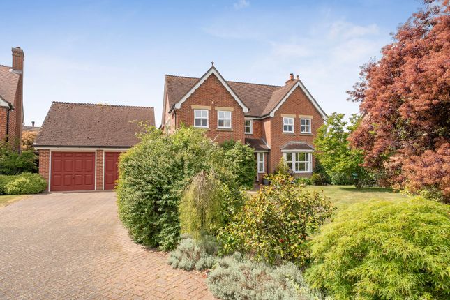 33 The Haydens, Tonbridge photo 2