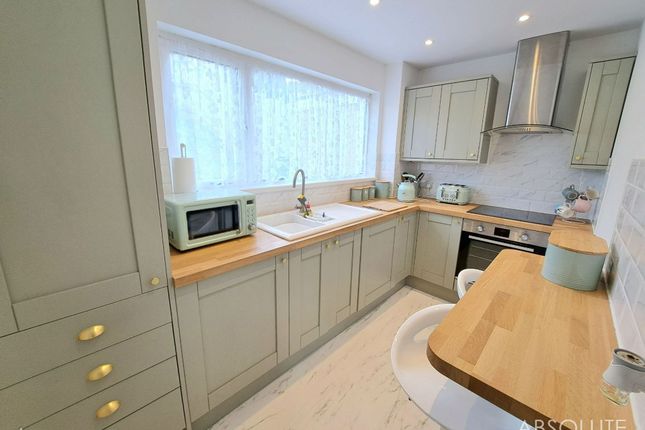 42 Waterleat Avenue, Paignton photo 2