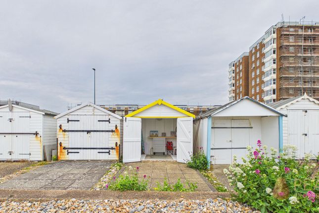 Hut 41 West Beach, Lancing photo 2