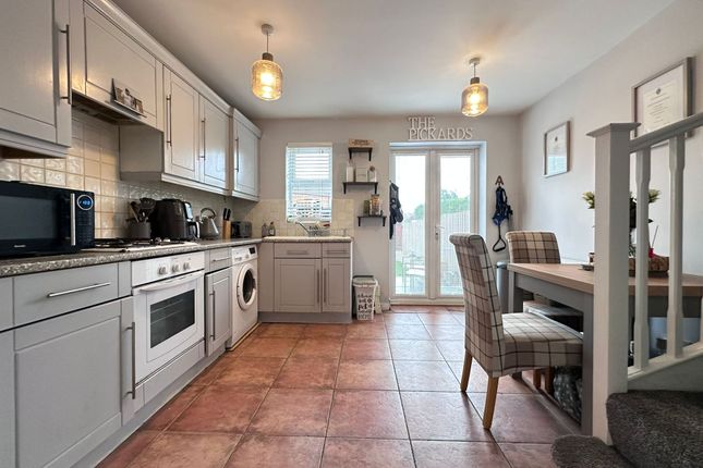 2 Robin Place, Scarborough photo 3