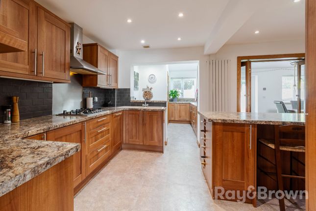 8 Pennyroyal Close, Cardiff photo 4