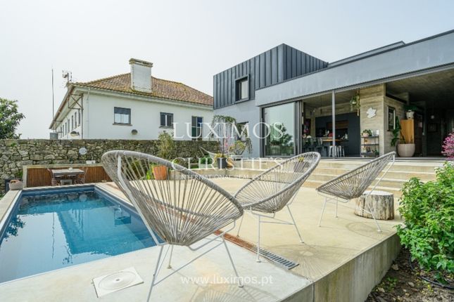 Villa for sale in 4300 Porto, Portugal