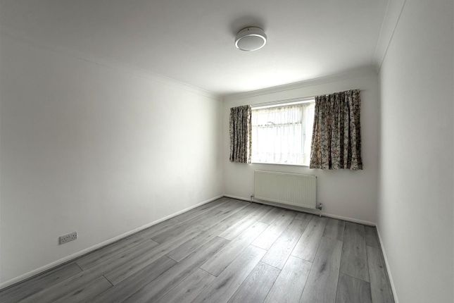 34, Fairfield Road, Uxbridge photo 2