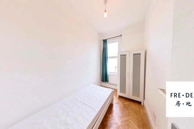 Flat to rent in Fairlawn Mansions, New Cross Gate