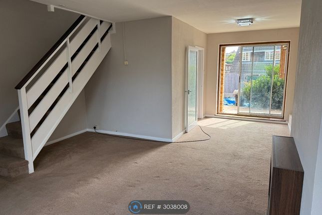 Redland Drive, Northampton photo 2