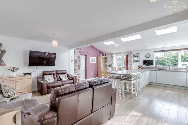 17, Sandwood Avenue, Bolton photo 4