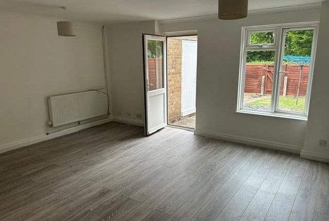 100, Tintagel Close, Andover photo 2