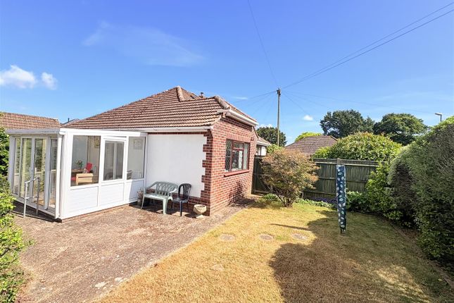 24, Glyn Way, Fareham photo 2