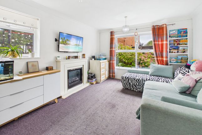 29 Reaper Close, Warrington photo 2