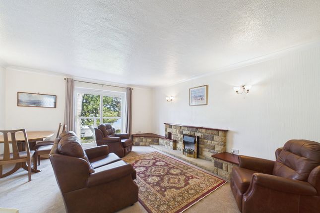 Kingswood Court,10, Cleveland Road, Paignton photo 4