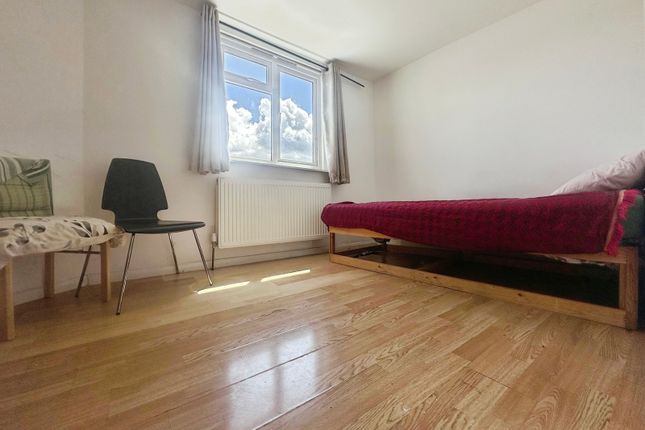Flat 5, Tarmay House, 146, St. Albans Road, Hertfordshire photo 3