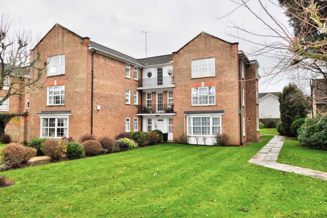 Thumbnail Flat to rent in Temple House, Phyllis Court