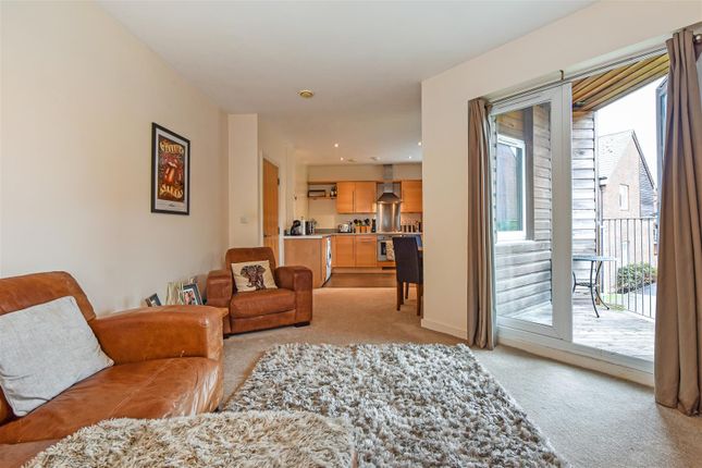 Flat 8, Portfield Place, Church Road, Chichester photo 3