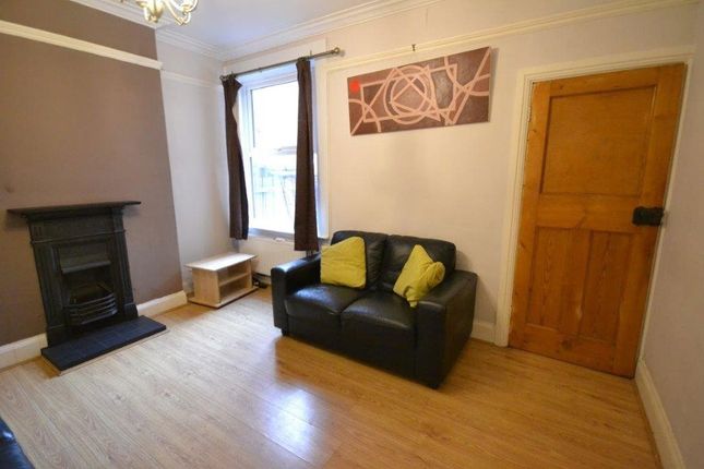 19, Thurlow Road, Leicester photo 4