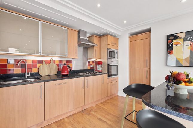 Apartment 20, 1, Goat Wharf, Brentford photo 4