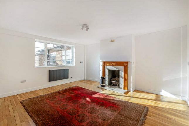 18, Selwyn Court, Richmond photo 2