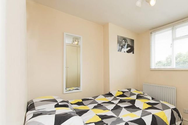 (DUPLICATE 30ECG), Hogarth Road, London photo 3