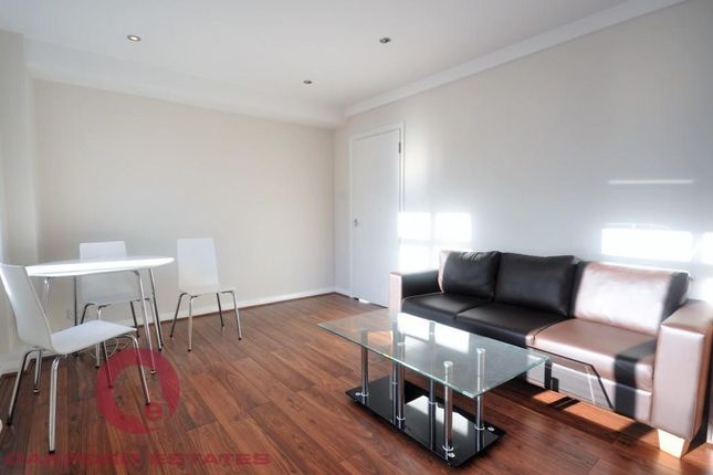 45 Warren Court, Euston Road, Euston photo 2