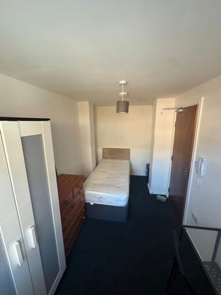 Thumbnail Room to rent in Borough Road, Middlesbrough