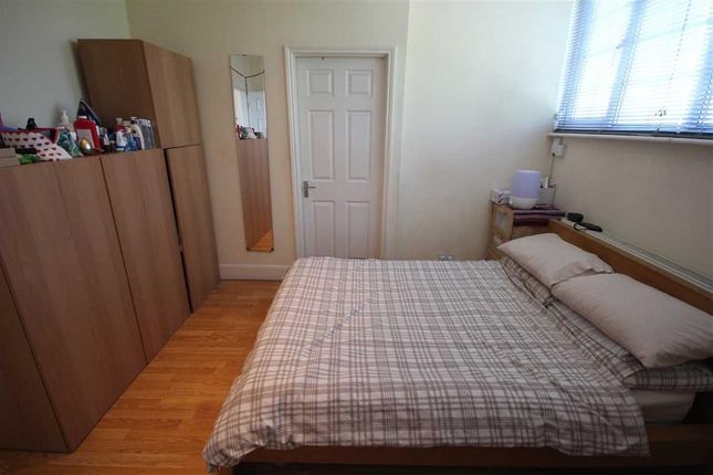 Flat to rent in Watford Road, Wembley
