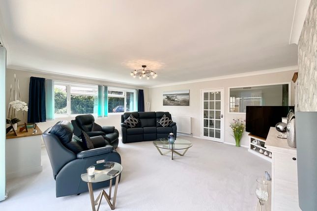 3 St. Johns Close, Stafford photo 3