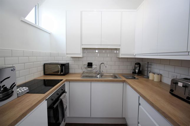 51 Brandon Court, Lawrence Road, Southsea photo 4
