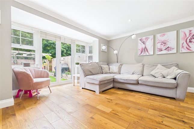 34, Rowlock Gardens, Thatcham photo 4