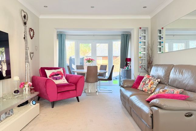 10 Shamrock Way, Southampton photo 4