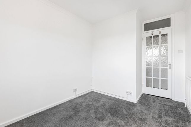 17 Jordans Hilly Fields, Welwyn Garden City photo 4