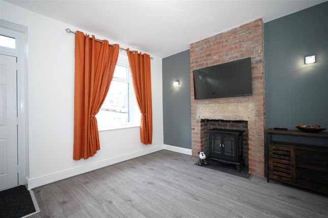 Terraced house to rent in Manchester Road, Millhouse Green, Sheffield