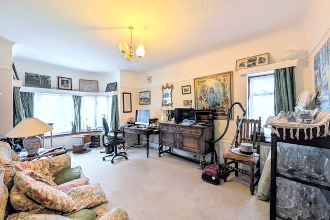 4, Arlington Avenue, Worthing photo 4