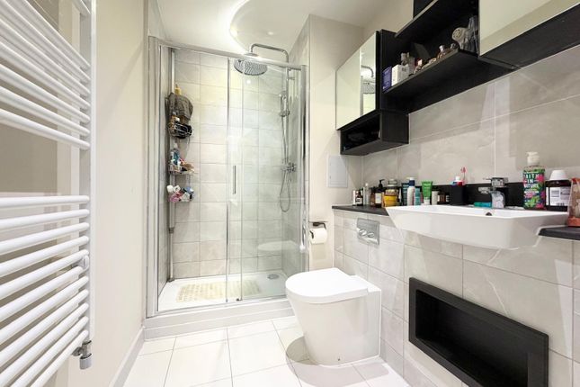 20 Starling Apartments 40, Perryfield Way, London photo 3