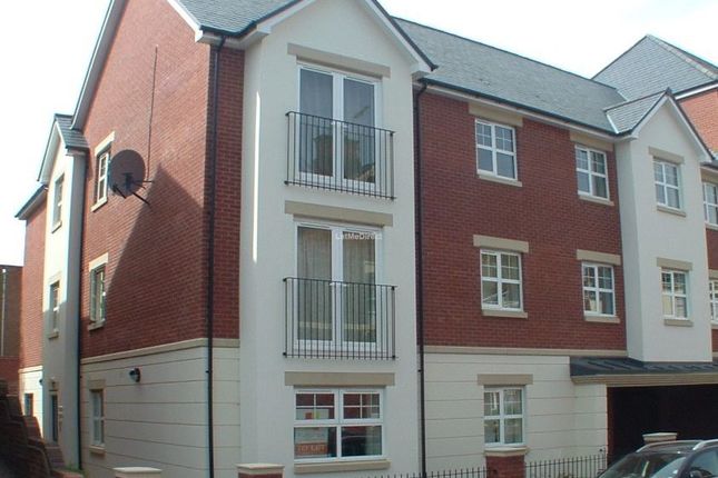 Flat to rent in Haden Hill, Wolverhampton