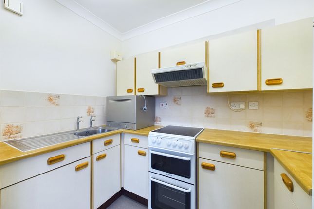 38 Trinity Court, Marlow photo 3
