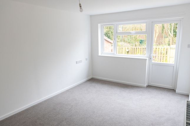 9, Coachwell Close, Telford photo 4