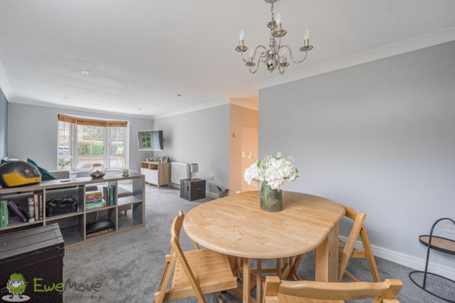 4, Heath House Heath End Road, Tadley photo 4