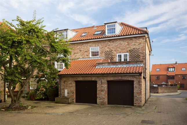 Mews house for sale in St. Andrews Court, York
