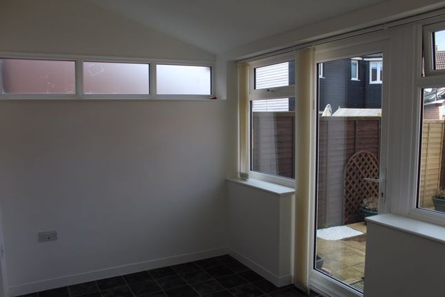 Terraced house to rent in Hawthorn Place, Didcot