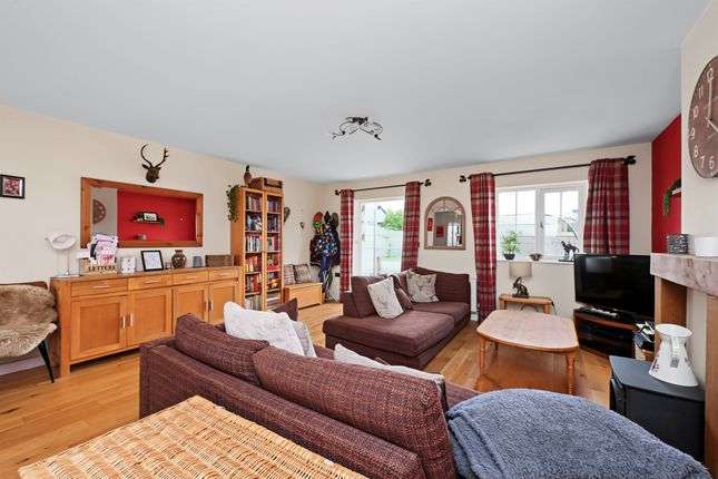 3, Hartop Close, Leighton Buzzard photo 2