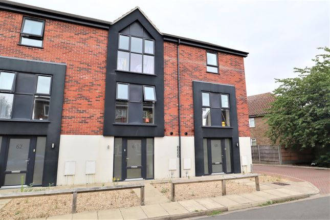 Thumbnail Terraced house to rent in St. Botolphs Crescent, Lincoln