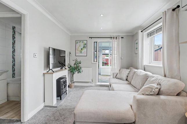 16B, Thomas Close, King's Lynn photo 4