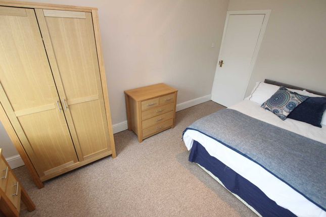 Room to rent in Wilton Road, Reading
