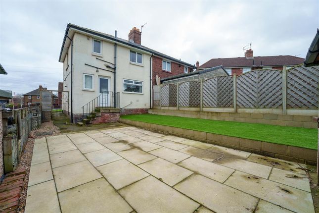 Semi-detached house to rent in Armley Ridge Road, Armley, Leeds