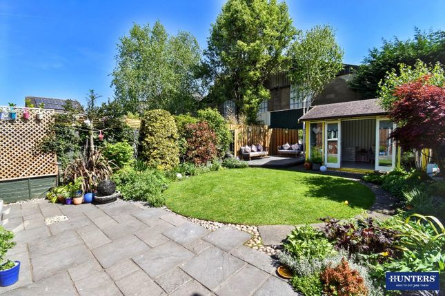 21, Stevenson Gardens, Leicester photo 4