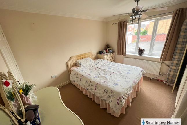 Flat for sale in Derby Road, Marehay, Ripley